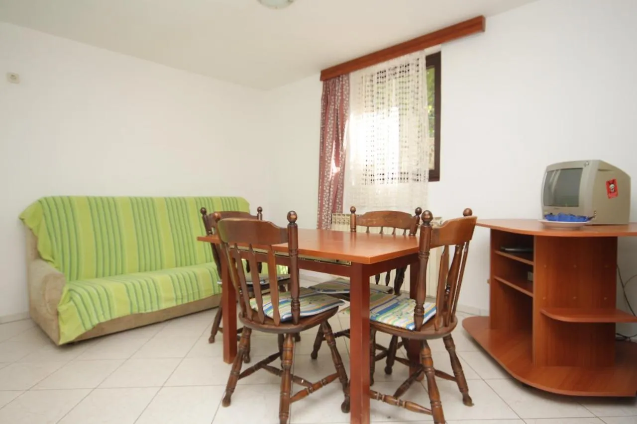 Apartment Mali Losinj 8090C 0*,